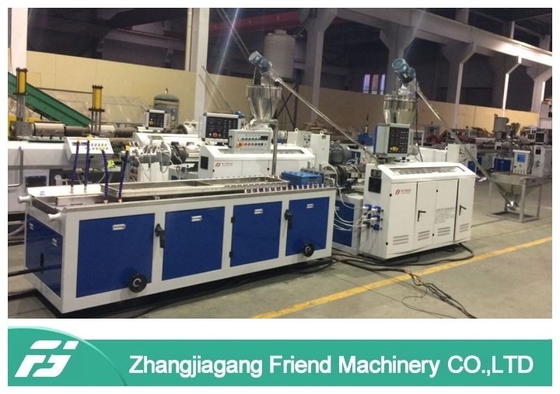 Китай Малошумная деревянная пластиковая составная машина, картоноделательная машина пены Пвк Впк завод