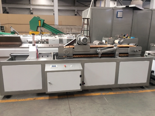 Good price Устойчивое влаги производственной линии доски CE прессуя 250kg/H WPC онлайн
