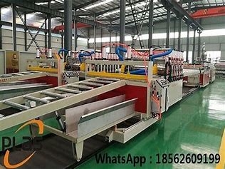 Хорошая цена. PVC CE не напудрить никакую ширину доски штрангпресса 1240mm деформации WPC онлайн