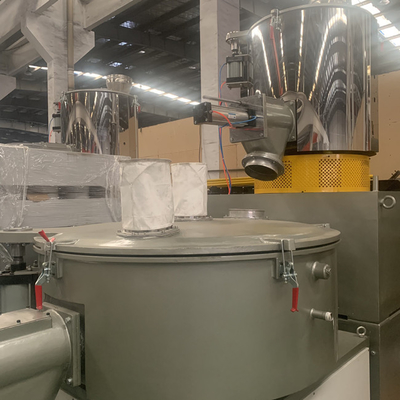 Хорошая цена. Топление охлаждая вертикальную емкость машины 200kg/h смесителя PVC онлайн