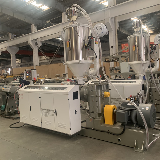 Полиэтиленовая пленка LDPE 140RPM повторно используя оборудование штрангпресса 4