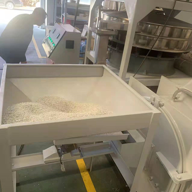 Большая емкость водяного охлаждения машины Pulverizer PVC 120 сеток филируя 6