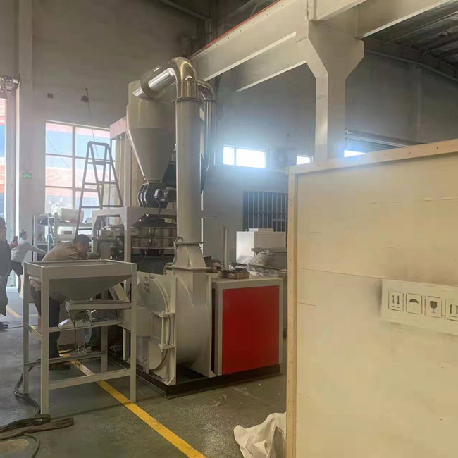 Большая емкость водяного охлаждения машины Pulverizer PVC 120 сеток филируя 4