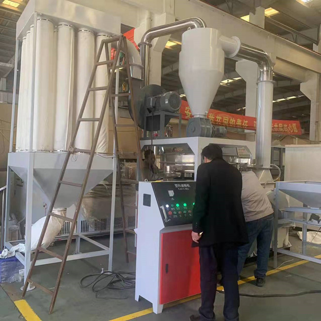 Большая емкость водяного охлаждения машины Pulverizer PVC 120 сеток филируя 1